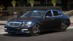 Mercedes Benz E63 B-Style para GTA 4